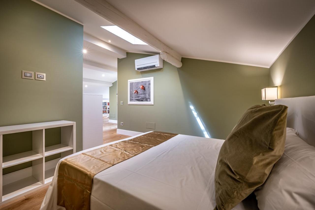 Yid Capo Di Mondo Luxury Apartment In Firenze Bagian luar foto